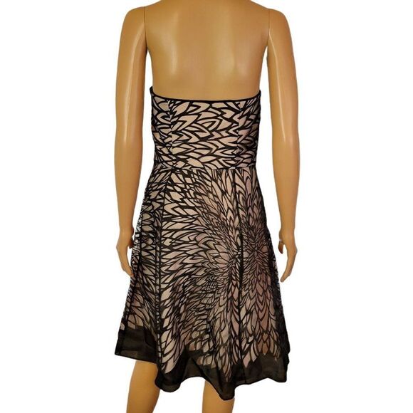 White House Black Market Strapless Dress (Size 4) - Picture 4 of 8